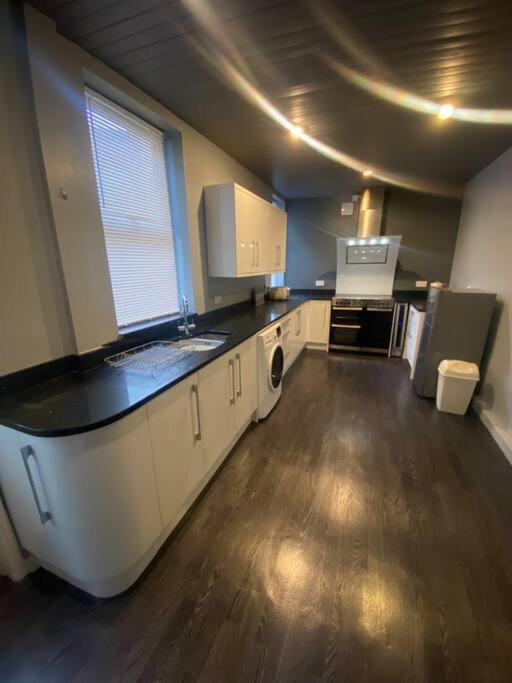 Spacious, Cosy 3 Bedroom House In Preston. Preston  Luaran gambar