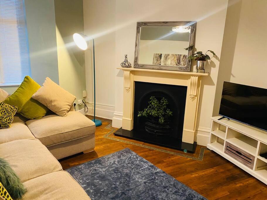 Spacious, Cosy 3 Bedroom House In Preston. Preston  Luaran gambar