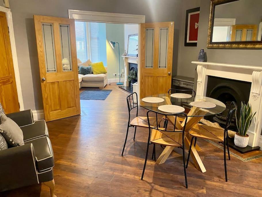 Spacious, Cosy 3 Bedroom House In Preston. Preston  Luaran gambar